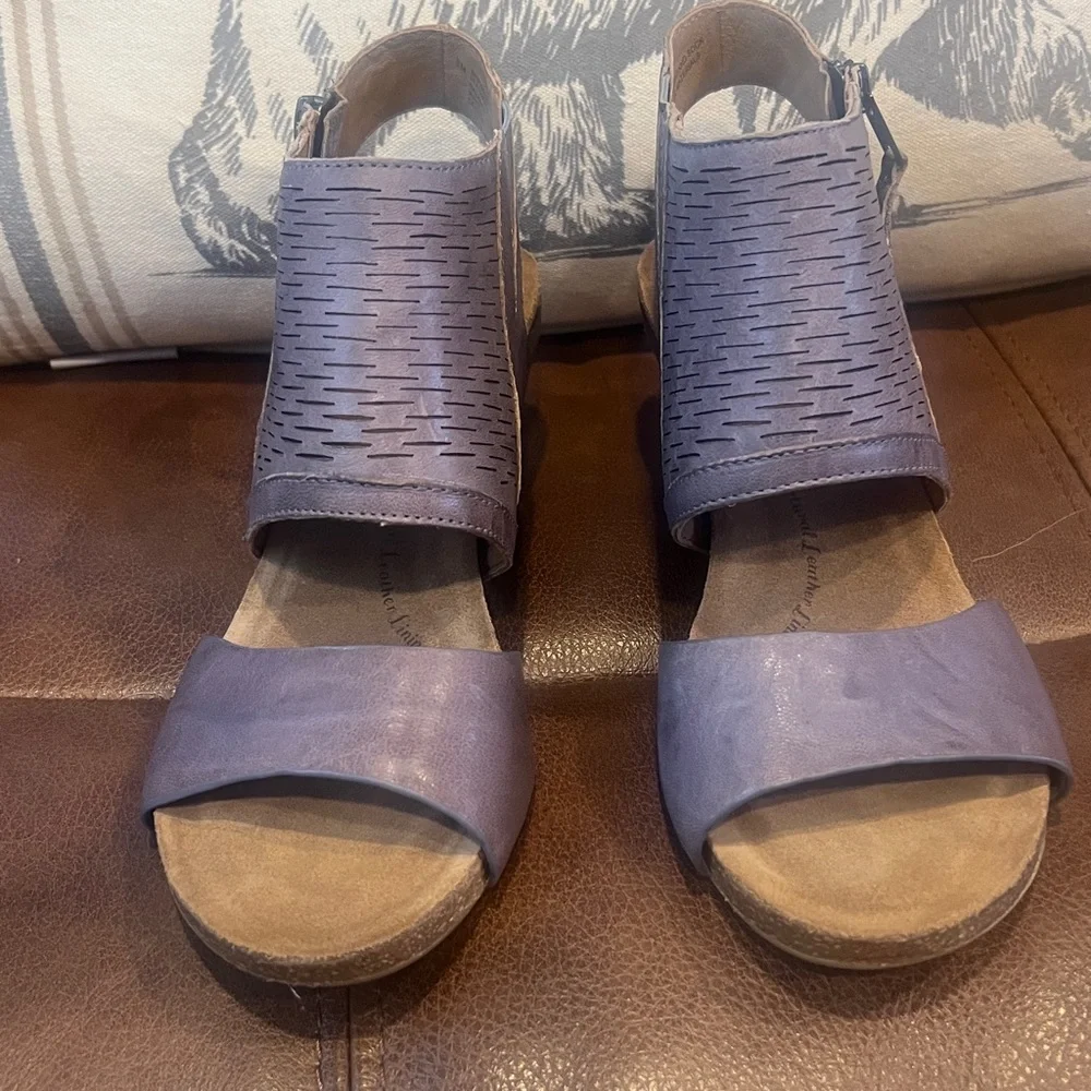 NEW IN BOX Sofft Milan Chambray Heeled Sandals size 8 - Picture 2 of 7